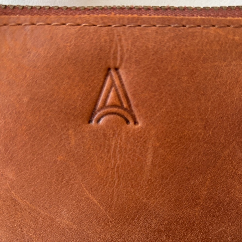 Able Handmade Brown Leather Crossbody Bag - Picture 4 of 10